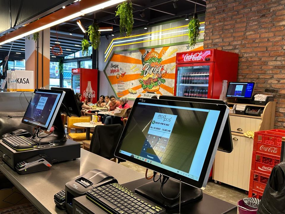 Burger Yiyelim İzmir hatay nokta şubesi hizmete girmiştir.